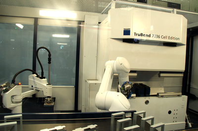 2017深圳機(jī)械展開幕 機(jī)器人自動(dòng)化彰顯智能制造魅力